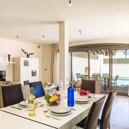 Pino By Βίλα Κοραλέχο